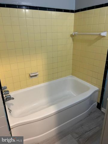 526 S 69TH ST, Upper Darby, PA 19082