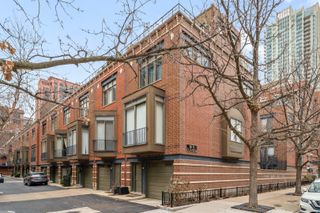 310 N Clinton Street E, Chicago, IL 60661