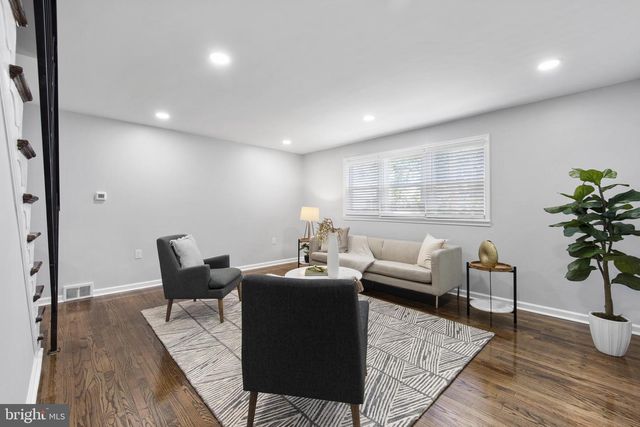3611 WHITEHALL LN, Philadelphia, PA 19114
