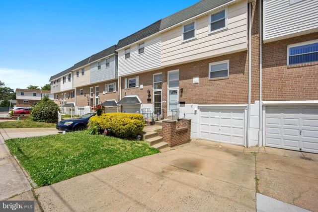3611 WHITEHALL LN, Philadelphia, PA 19114