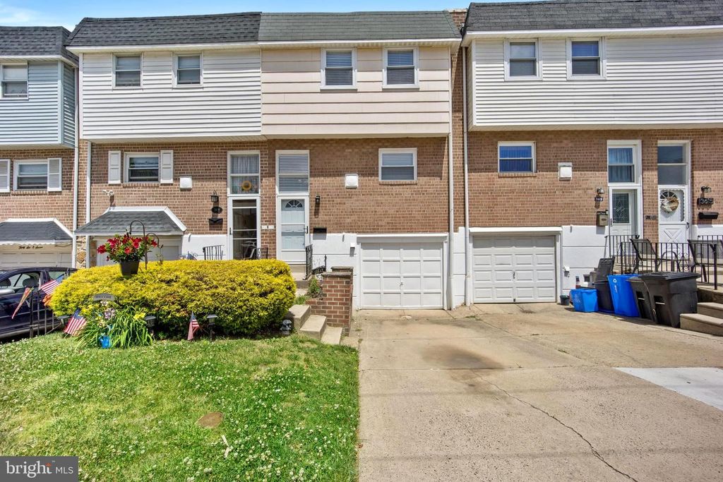 3611 WHITEHALL LN, Philadelphia, PA 19114
