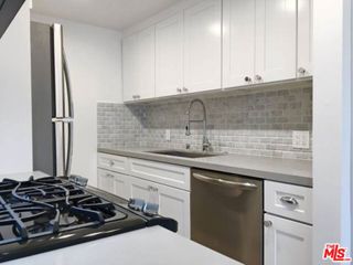 301 S SWALL Drive 103, Los Angeles, CA 90048