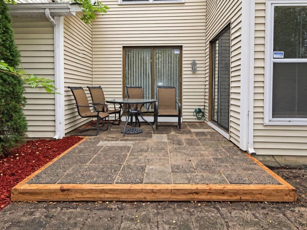 899 Colony Lake Drive, Schaumburg, IL 60194 — photo 2