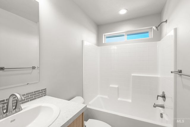 6626 W Black Butte Dr, Meridian, ID 83646