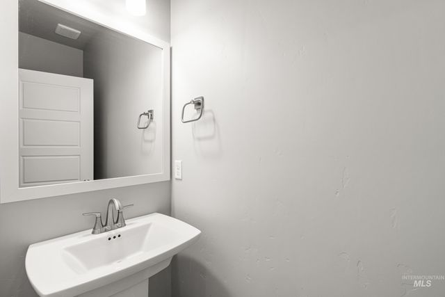 6626 W Black Butte Dr, Meridian, ID 83646