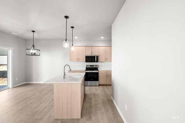 6626 W Black Butte Dr, Meridian, ID 83646