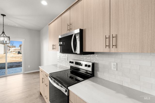 6626 W Black Butte Dr, Meridian, ID 83646