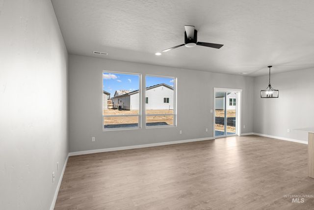 6626 W Black Butte Dr, Meridian, ID 83646