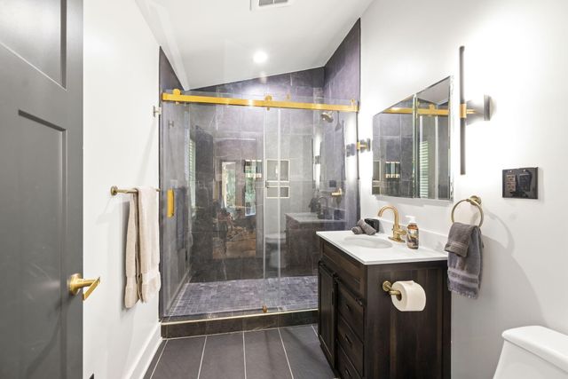 14823 N Main Street, Buchanan, MI 49107