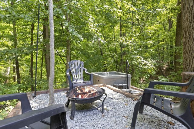 14823 N Main Street, Buchanan, MI 49107