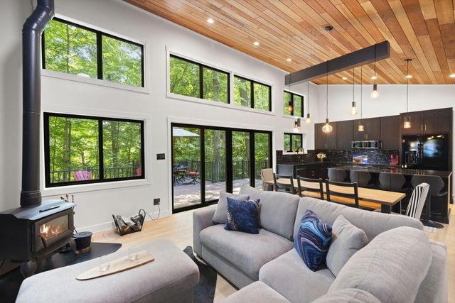 14823 N Main Street, Buchanan, MI 49107