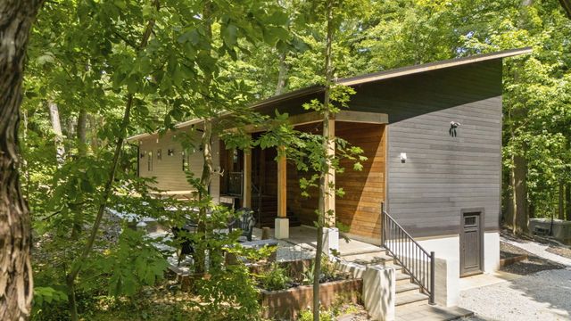 14823 N Main Street, Buchanan, MI 49107