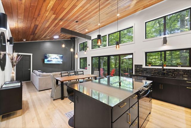 14823 N Main Street, Buchanan, MI 49107