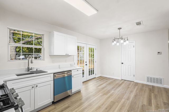 531 Kernan, San Antonio, TX 78227