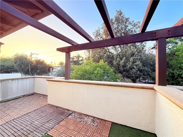 2454 Oswego, Pasadena, CA 91107