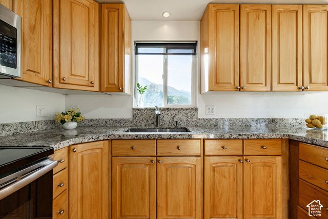 4056 S SUADA CIR, Holladay, UT 84124