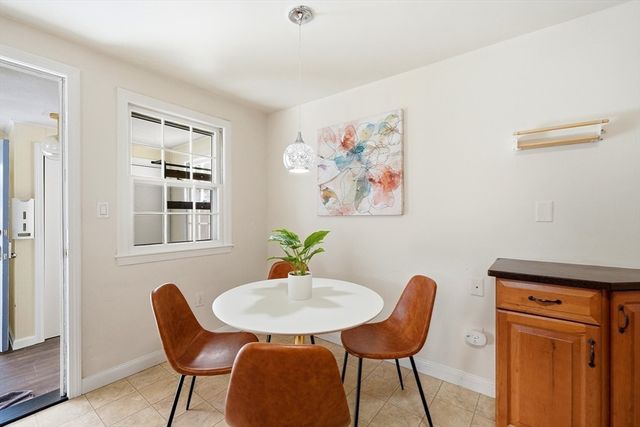 1 Valley Rd, Lexington, MA 02421