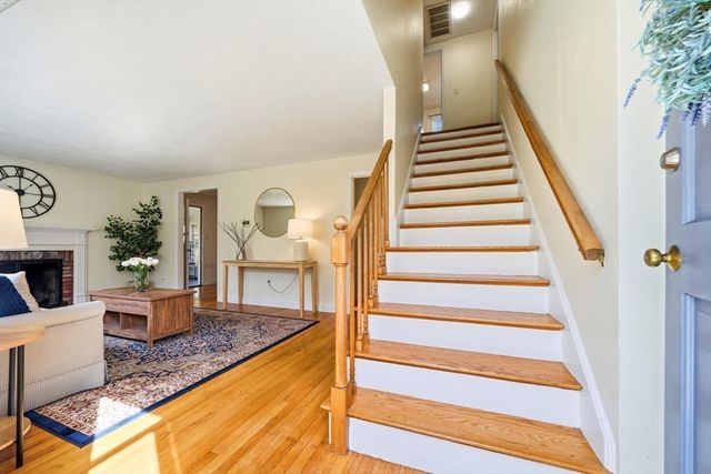 1 Valley Rd, Lexington, MA 02421