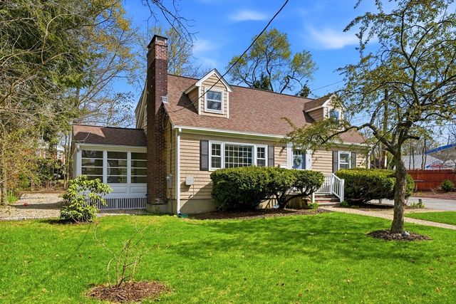 1 Valley Rd, Lexington, MA 02421