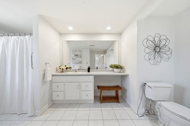 1 Valley Rd, Lexington, MA 02421