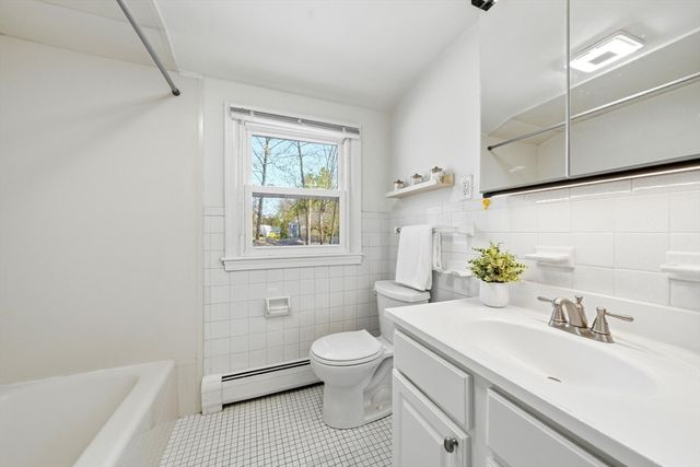 1 Valley Rd, Lexington, MA 02421