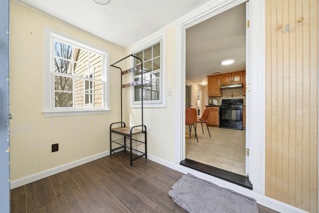 1 Valley Rd, Lexington, MA 02421