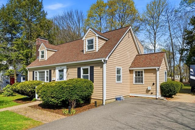 1 Valley Rd, Lexington, MA 02421