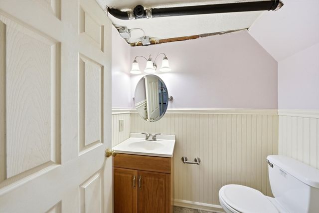 1 Valley Rd, Lexington, MA 02421