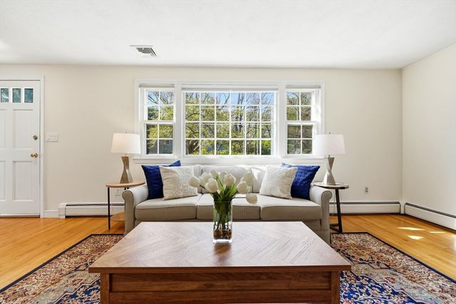 1 Valley Rd, Lexington, MA 02421