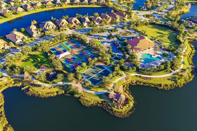 12729 DEL CORSO LOOP, Bradenton, FL 34211