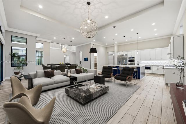 17130 Magnolia Estates Dr, Southwest Ranches, FL 33331