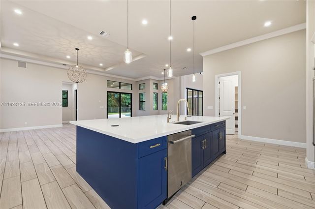 17130 Magnolia Estates Dr, Southwest Ranches, FL 33331