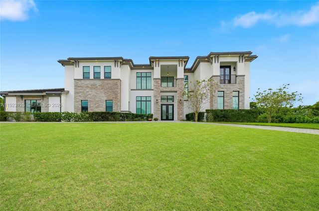 17130 Magnolia Estates Dr, Southwest Ranches, FL 33331