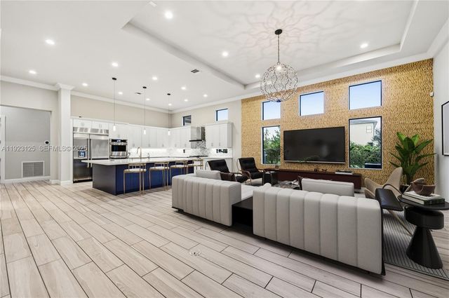 17130 Magnolia Estates Dr, Southwest Ranches, FL 33331