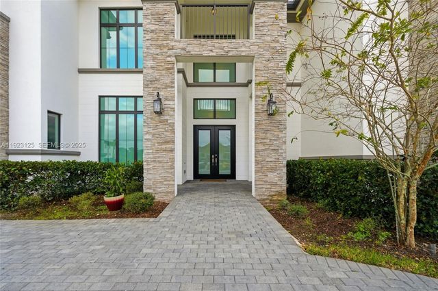 17130 Magnolia Estates Dr, Southwest Ranches, FL 33331