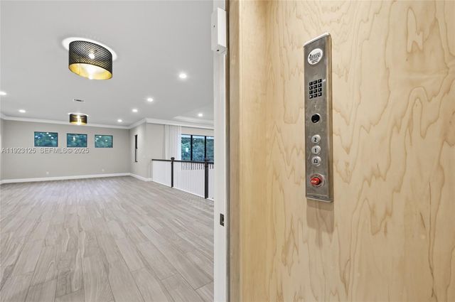 17130 Magnolia Estates Dr, Southwest Ranches, FL 33331