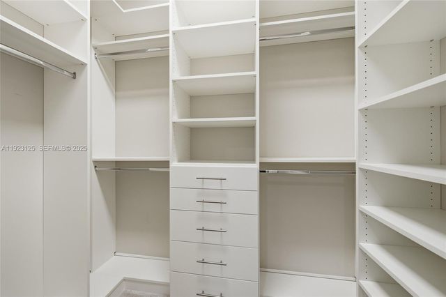 17130 Magnolia Estates Dr, Southwest Ranches, FL 33331