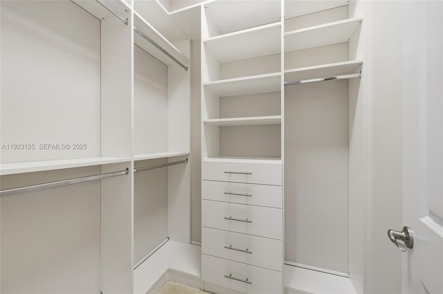 17130 Magnolia Estates Dr, Southwest Ranches, FL 33331