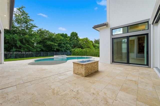 17130 Magnolia Estates Dr, Southwest Ranches, FL 33331