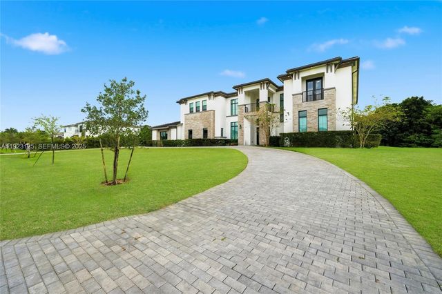 17130 Magnolia Estates Dr, Southwest Ranches, FL 33331