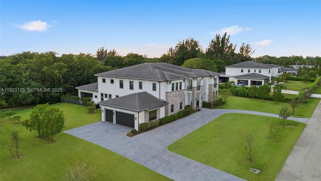 17130 Magnolia Estates Dr, Southwest Ranches, FL 33331