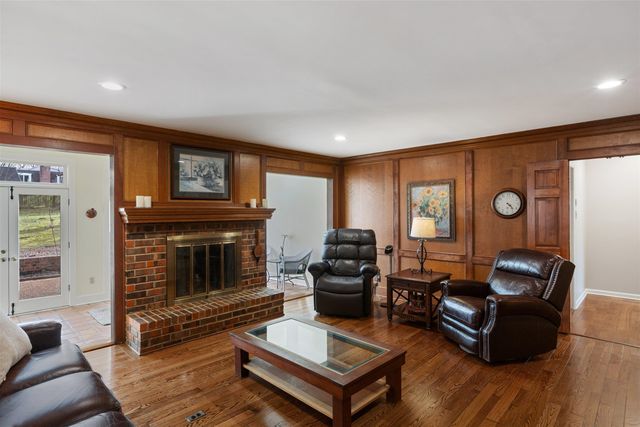 5701 VANTAGE PT, Memphis, TN 38120