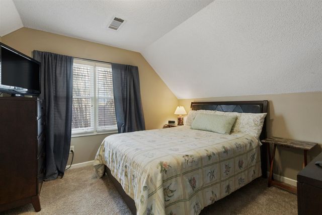 5701 VANTAGE PT, Memphis, TN 38120