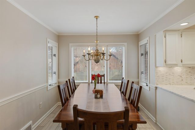 5701 VANTAGE PT, Memphis, TN 38120