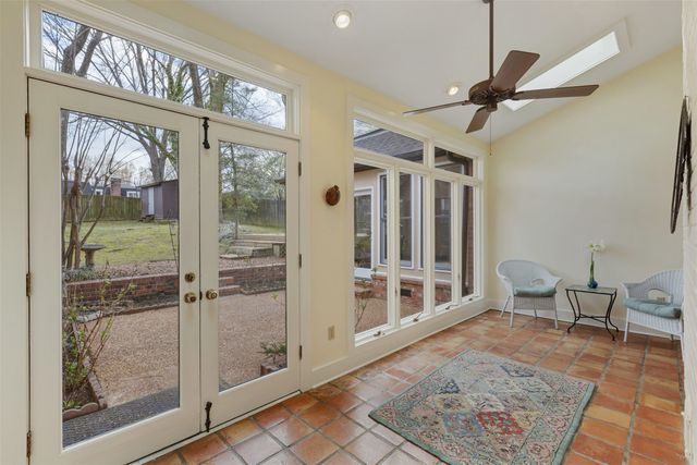 5701 VANTAGE PT, Memphis, TN 38120