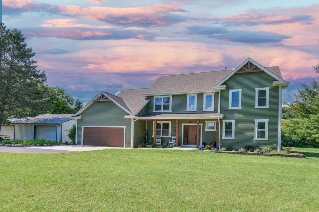 27100 60th STREET, Salem, WI 53168