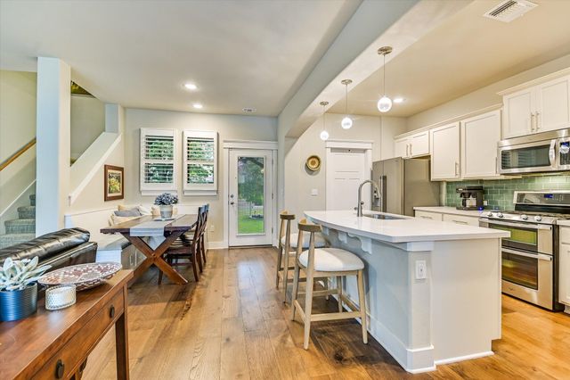 10900 Rock Island DR 49, Austin, TX 78717