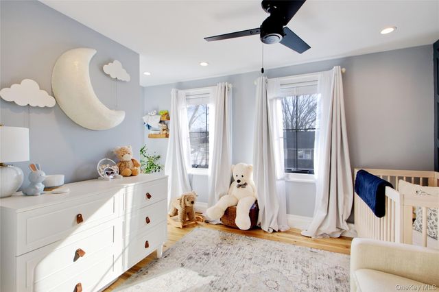 97 Bar Beach Road, Port Washington, NY 11050