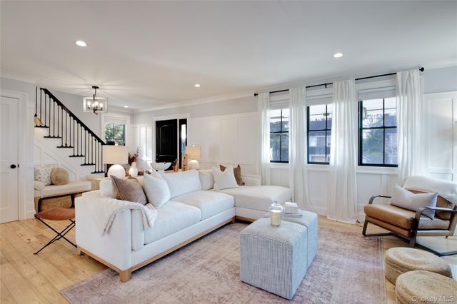 97 Bar Beach Road, Port Washington, NY 11050