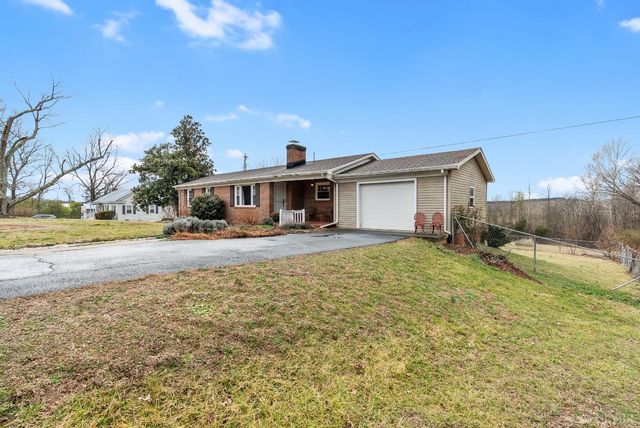 3189 Wildway Road, Appomattox, VA 24522